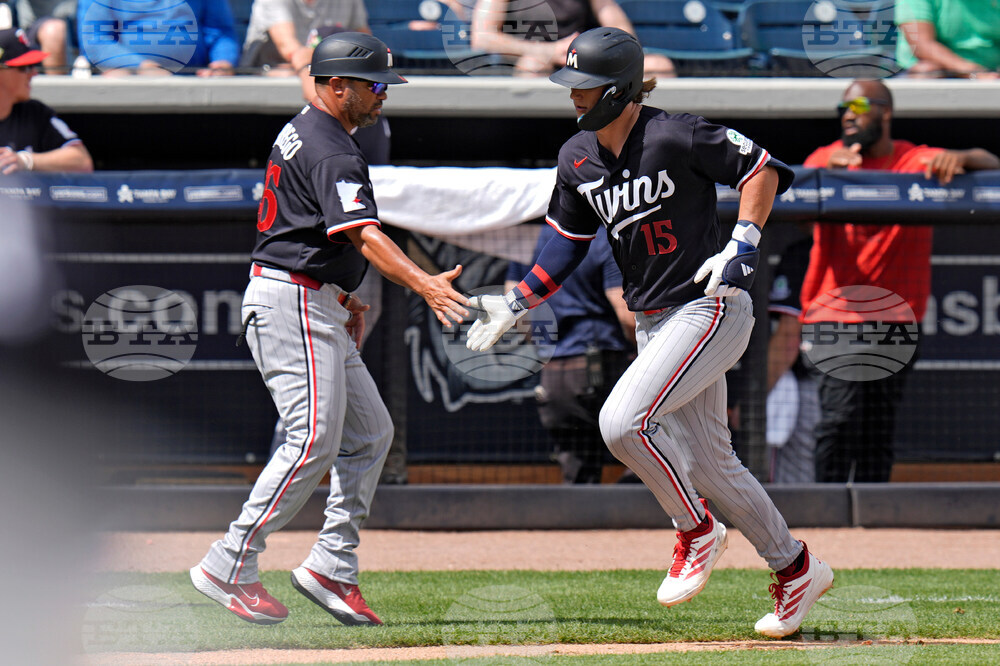 Twins Yankees Baseball