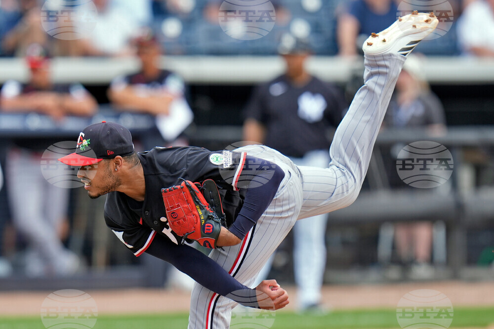 Twins Yankees Baseball
