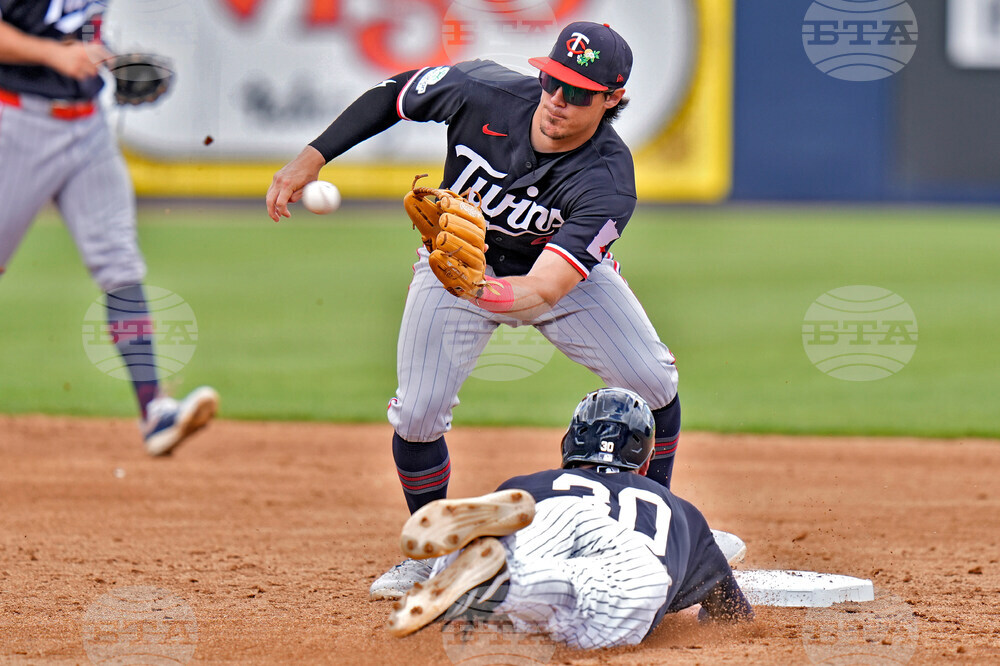 Twins Yankees Baseball