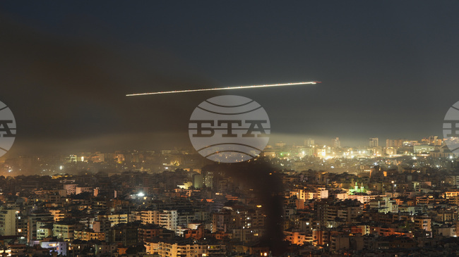 Войната в Близкия изток продължава да е водеща тема за американски и британски издания