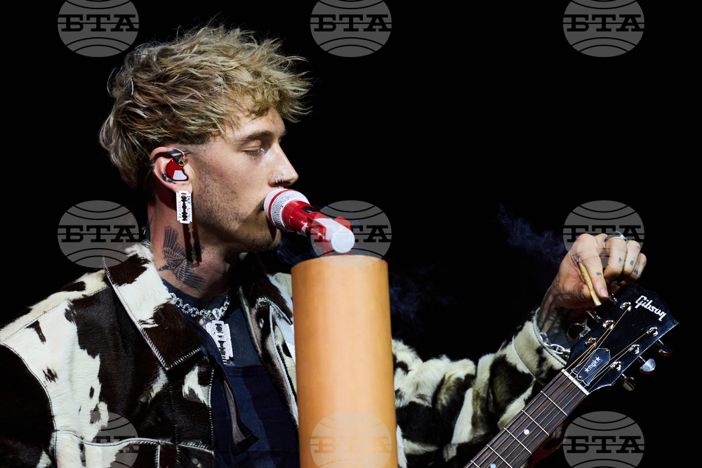 Britain Machine Gun Kelly Concert