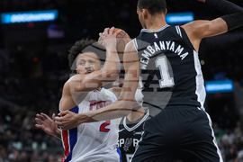 Pistons Spurs Basketball