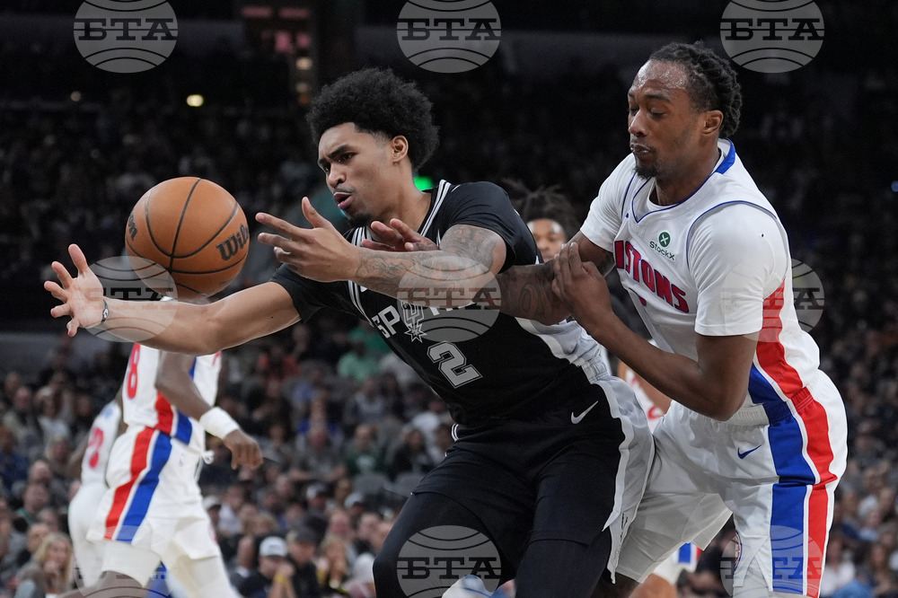 Pistons Spurs Basketball