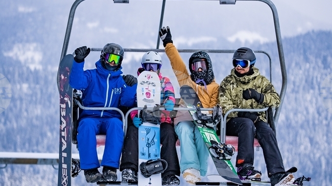 Пампорово посреща над 500 студенти за 8 декември