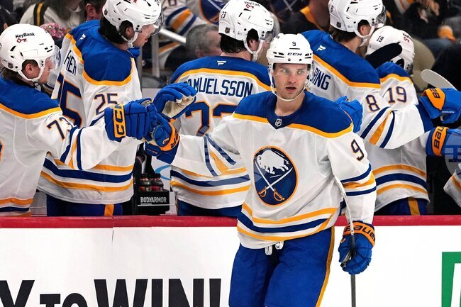 Бъфало Сейбърс постигна изразителна победа над Питсбърг Пенгуинс и се изравни по точки с лидера в Атлантическата дивизия на НХЛ Тампа Бей Лайтнинг 