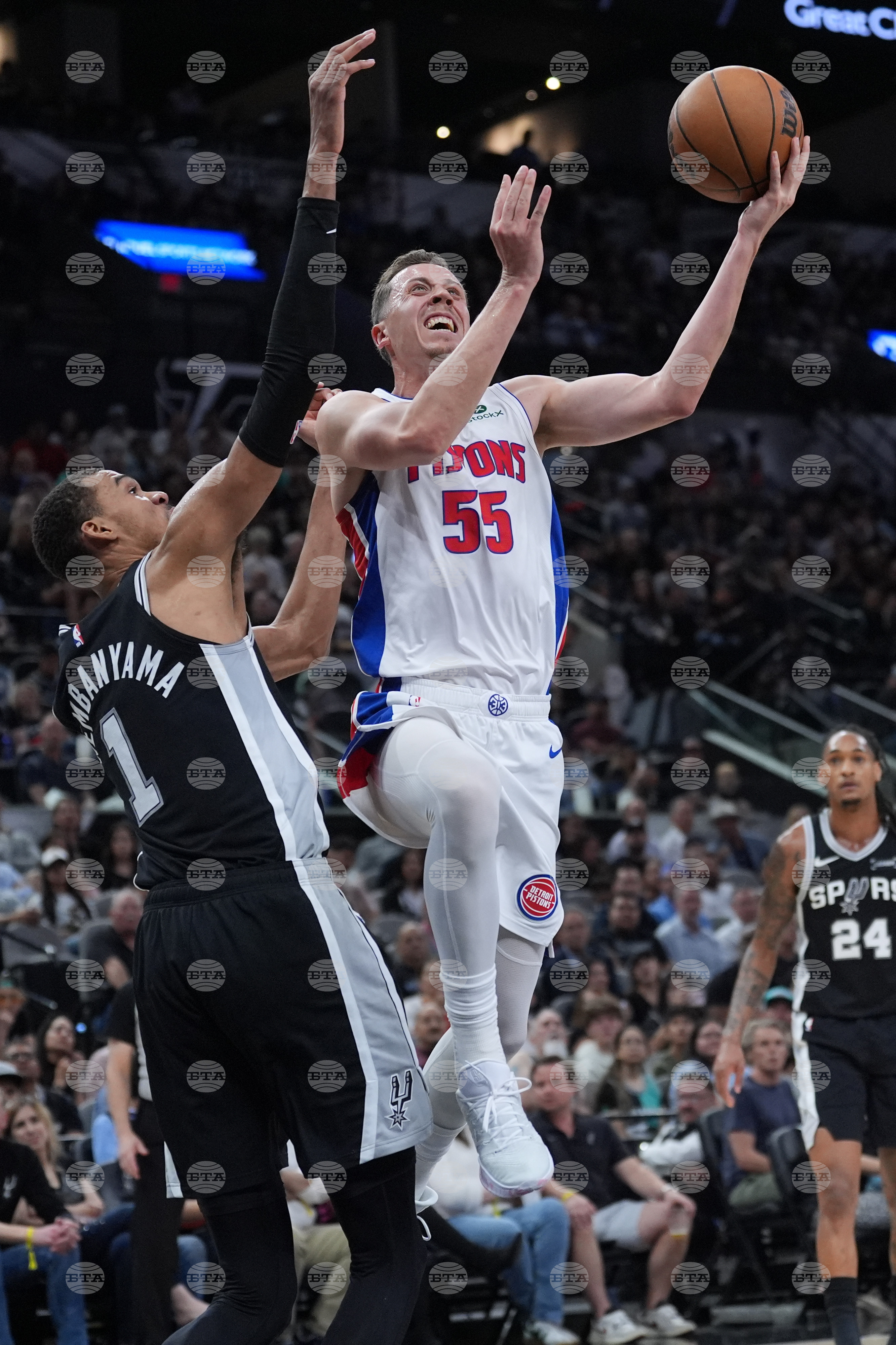 Pistons Spurs Basketball