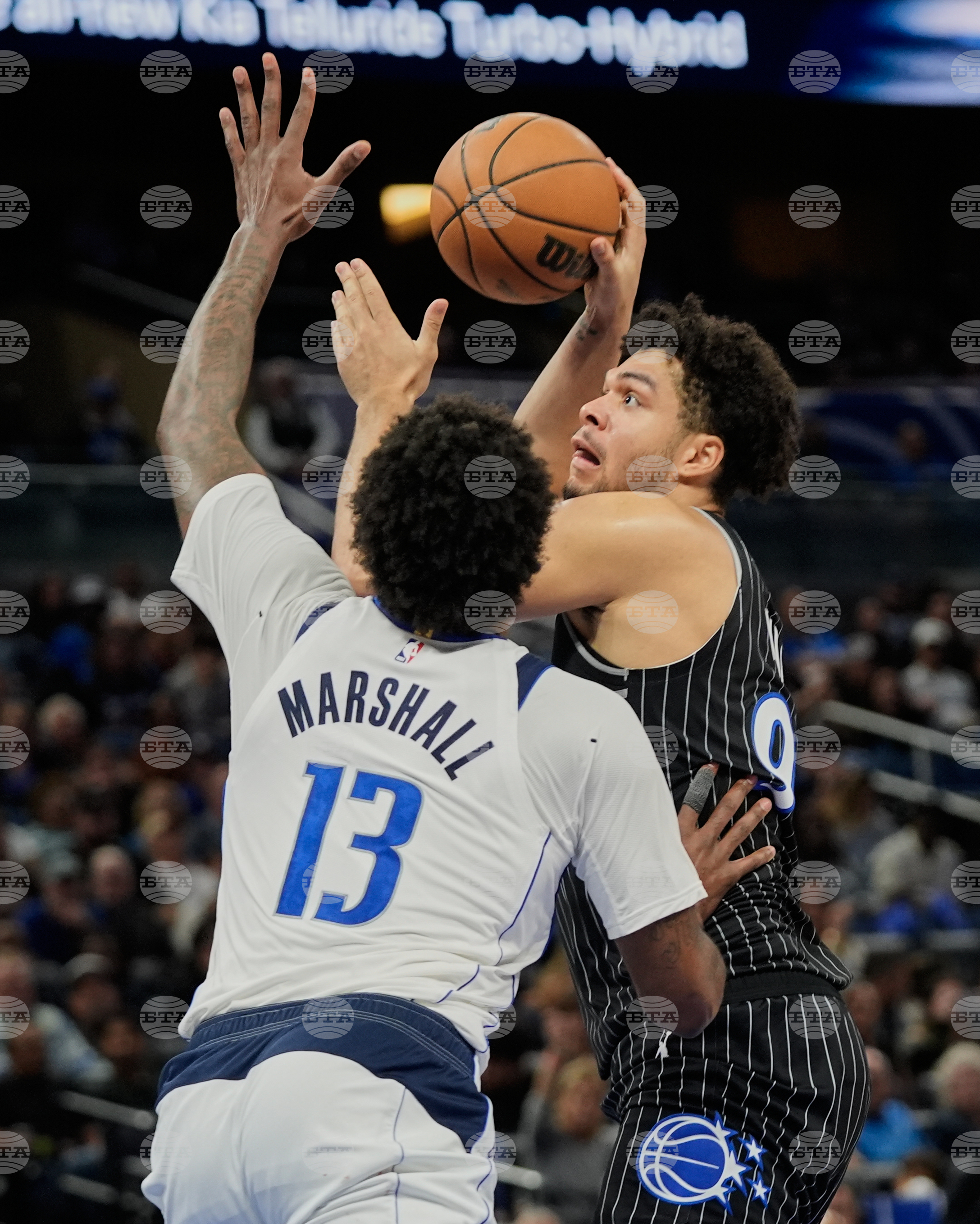 Mavericks Magic Basketball