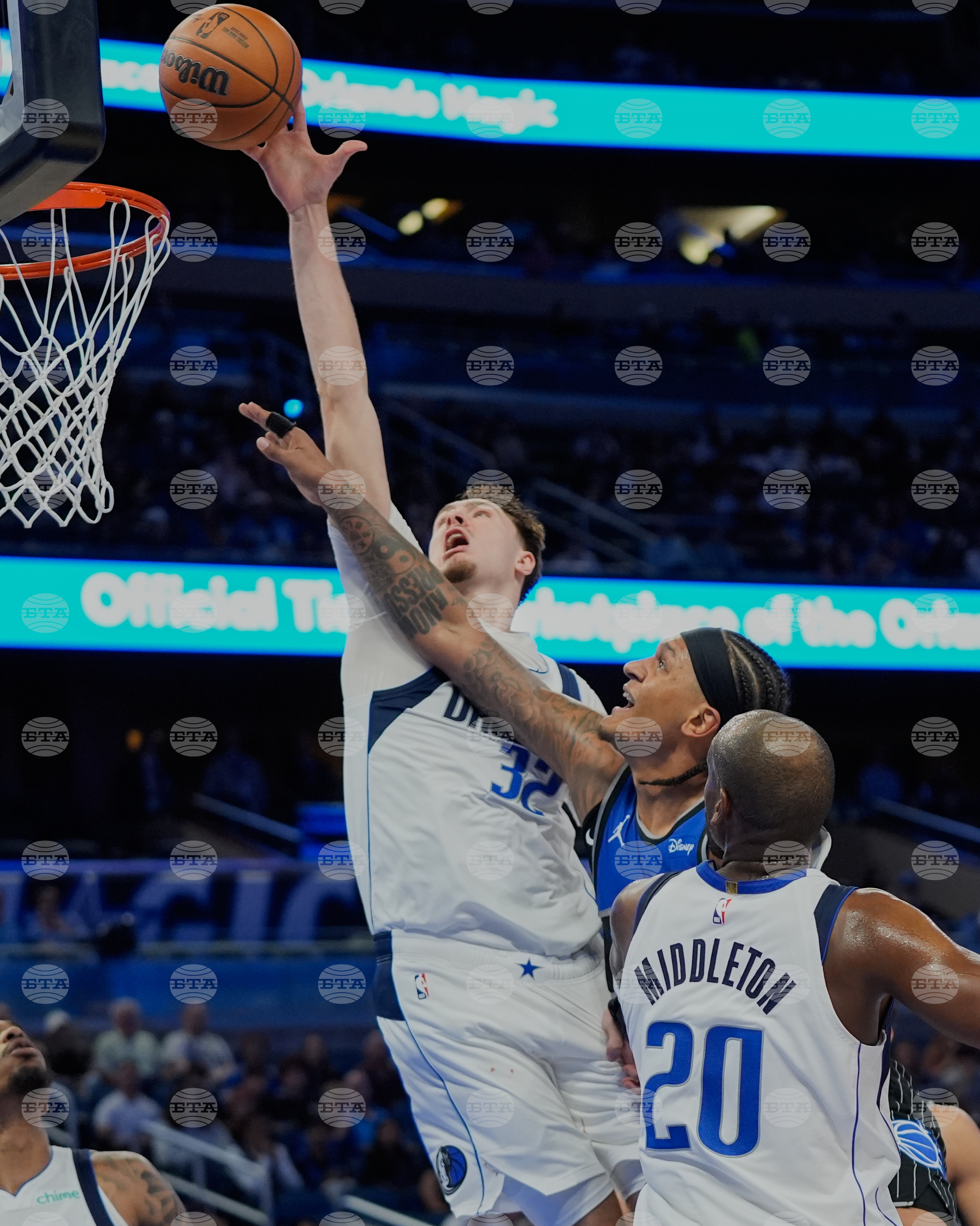 Mavericks Magic Basketball