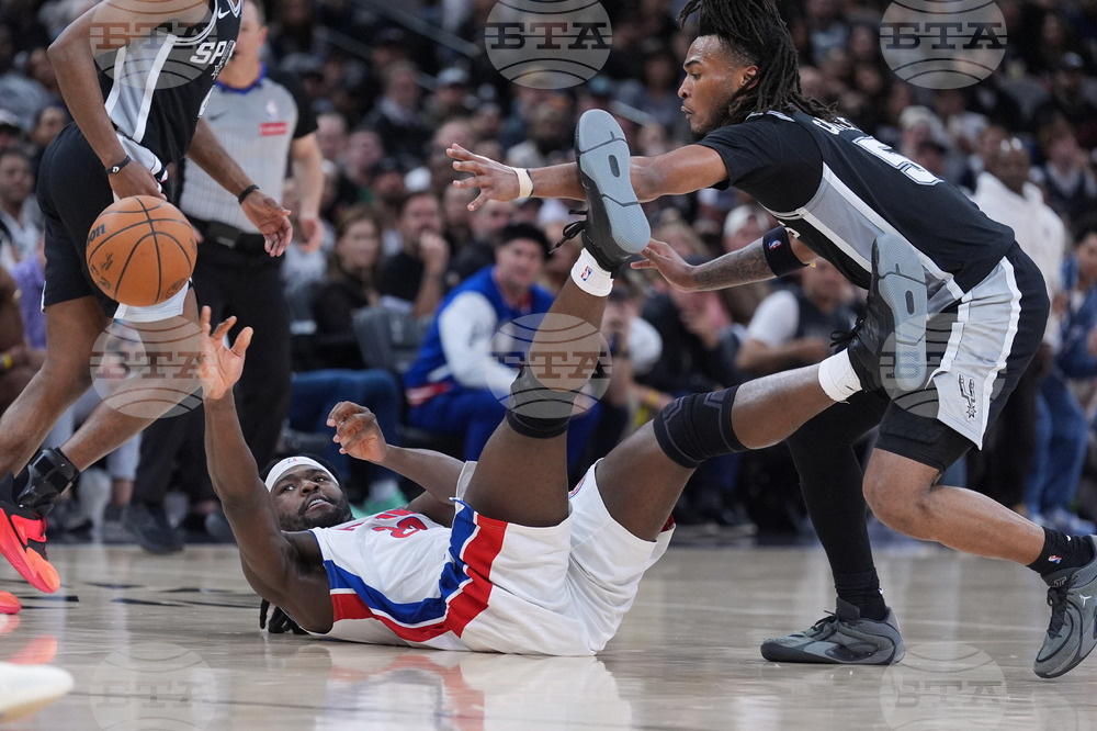 Pistons Spurs Basketball