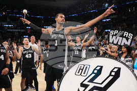 Pistons Spurs Basketball