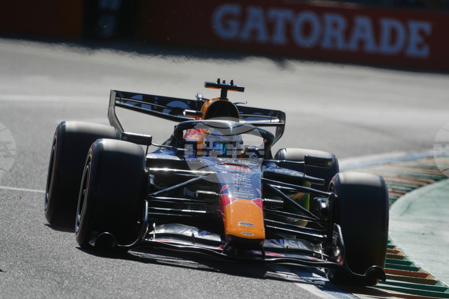 Ферстапен не е изненадан от изоставането си от лидерите след петъчната тренировка в Австралия