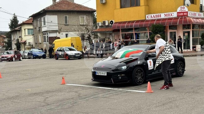 Умения в управлението на автомобил и тази година ще покажат участниците в традиционното състезание с приложен характер, посветено на Осми март