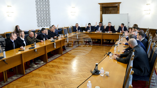 Parliamentary Transport and Communications Committee Approves Public Transport Bill at First Reading