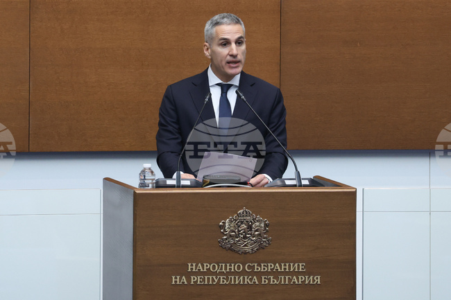 Извеждането на българските граждани от Близкия изток започна от първия ден и върви организирано и координирано, каза Андрей Гюров