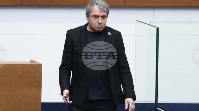 Единствената ни защита е НАТО, каза Тошко Йорданов и коментира дали ядрен чадър няма да ни направи потенциална цел