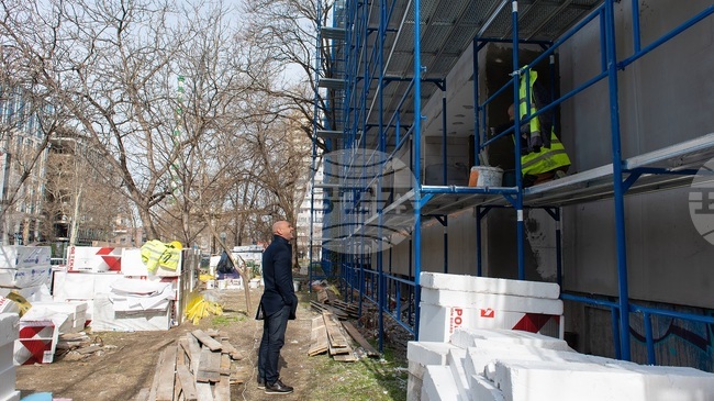 Продължава санирането на жилищна сграда на бул. „Източен“ в Пловдив, инвестицията е на стойност 1,1 млн. евро 