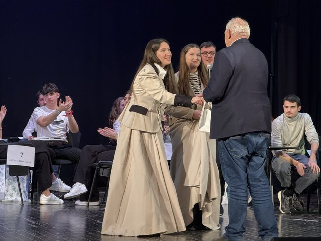 Община Стара Загора: ПГСАГ „Лубор Байер“ спечели първото място във викторината „1000 причини да се гордеем, че сме българи“