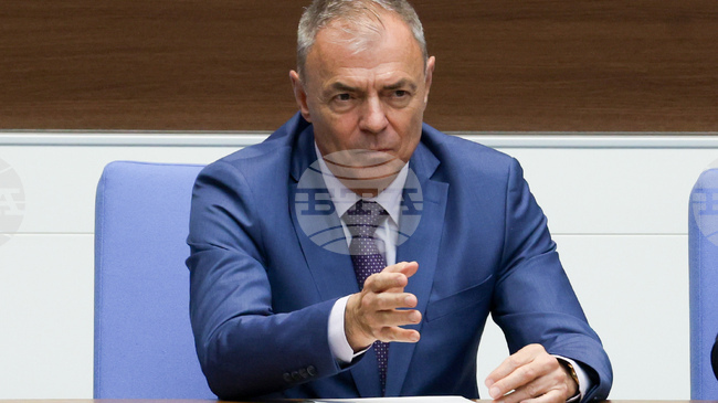 Обмисляме да поканим специалисти от PISA да подпомогнат процеса за промяна в училищните програми, каза образователният министър Сергей Игнатов