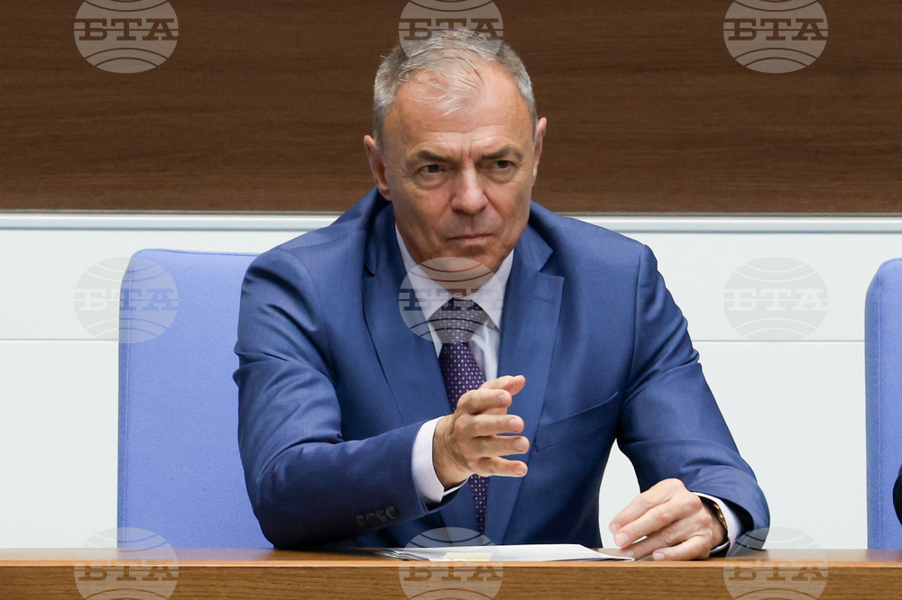 Обмисляме да поканим специалисти от PISA да подпомогнат процеса за промяна в училищните програми, каза образователният министър Сергей Игнатов