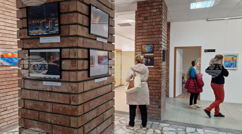 Шумен - Шуменски университет "Епископ Константин Преславски" - изложба "Академичен мАРТ"