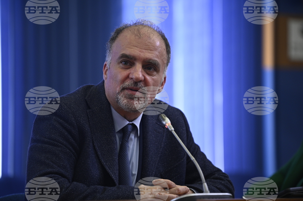 Национален пресклуб на БТА София - развитие и дейност на сектор „Сценични изкуства“ - позиция - представяне