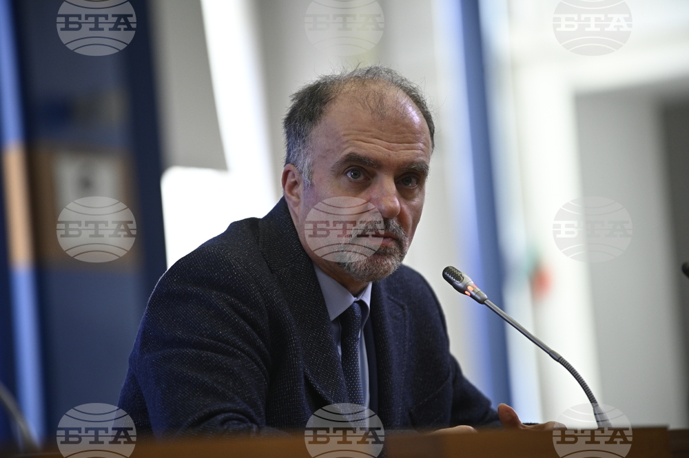 Национален пресклуб на БТА София - развитие и дейност на сектор „Сценични изкуства“ - позиция - представяне