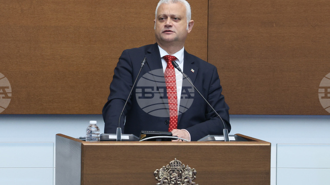 Предстои да бъде уволнен полицаят, причинил тежка катастрофа в Перник в края на октомври 2025 година, каза служебният вътрешен министър