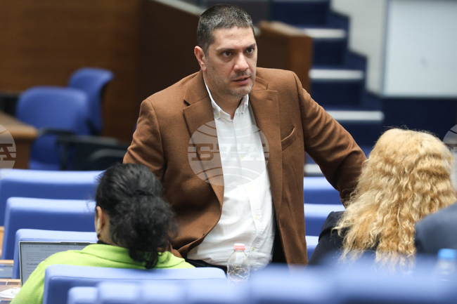 GERB-UDF Lawmaker Opposes Idea of Bulgaria Joining France's Nuclear Initiative 