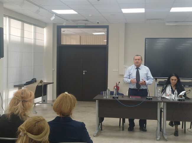 Министър Адемов: Българските граждани да са спокойни, социалните плащания и увеличението на пенсиите са гарантирани