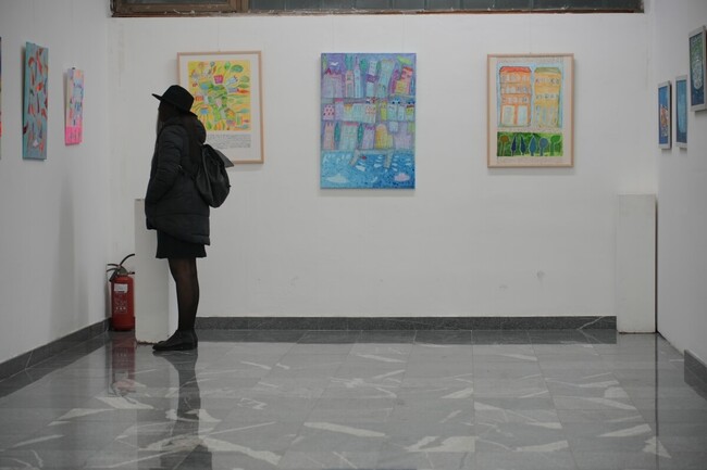 Изложбата „Игра“ с творби на Райко Драгичевич бе открита в галерия „Методи Мета Петров“ в Цариброд