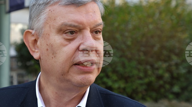 По време на учение в Медицинския университет във Варна евакуираха хора от високи етажи чрез спасителен дюшек и алпийски способ