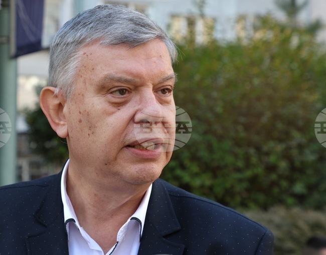 По време на учение в Медицинския университет във Варна евакуираха хора от високи етажи чрез спасителен дюшек и алпийски способ