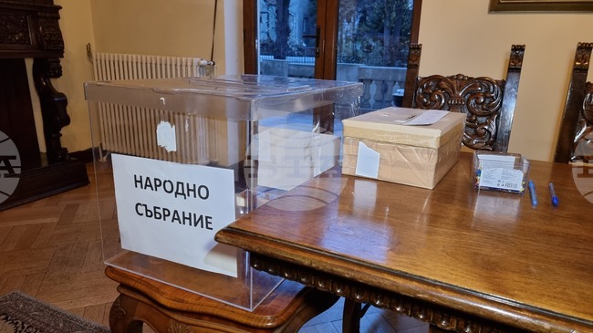 Гласуването в съседните държави: значително по-малко секции в Турция; в Гърция и Сърбия броят им е увеличен