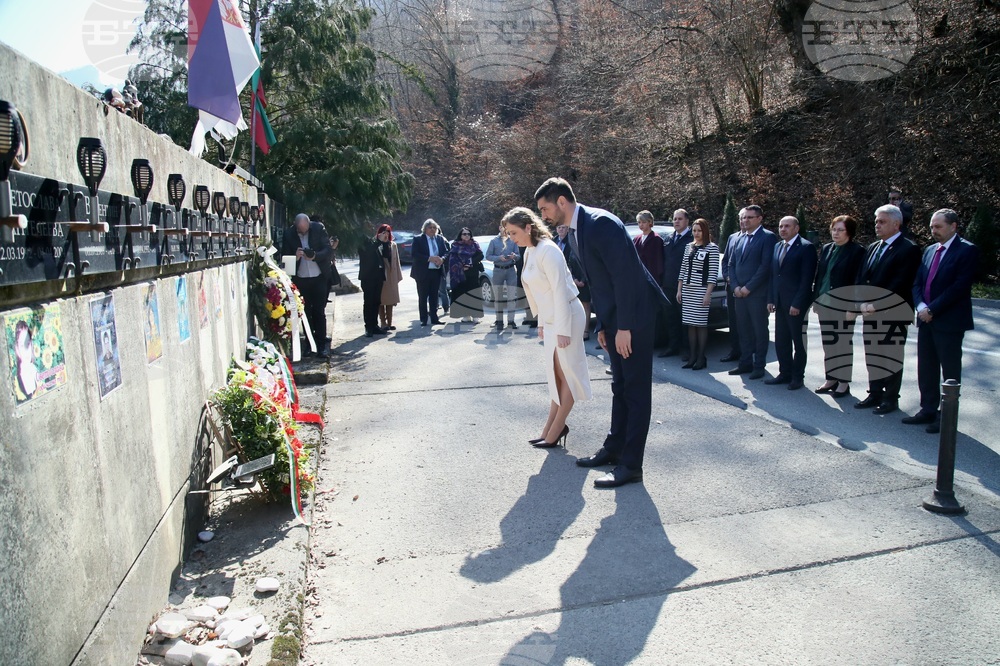 Черна гора - почит към загиналите при трагедията в река Лим