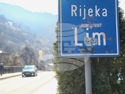 Черна гора - почит към загиналите при трагедията в река Лим