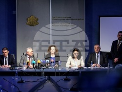 Министерство на външните работи - брифинг на Кризисния щаб