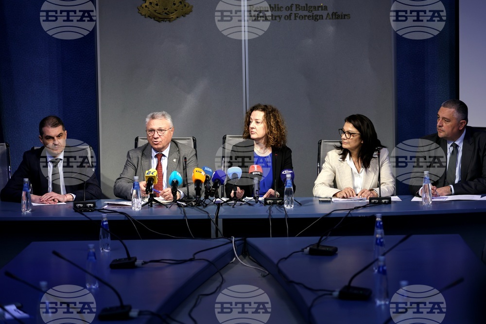 Министерство на външните работи - брифинг на Кризисния щаб