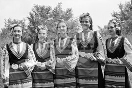 Магията на българките в народни носии