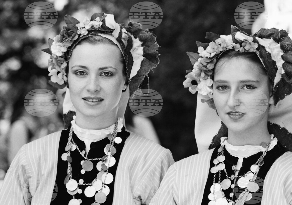 Магията на българките в народни носии