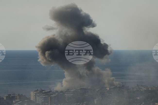 „Хизбула“ заяви, че няма да сложи оръжие, на фона на продължаващите израелски атаки