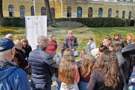 Велико Търново - „Приятели на словото“ - изложба - откриване