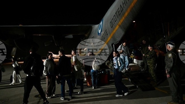 АНА-МПА: Евакуацията на гръцки граждани от Близкия изток продължава