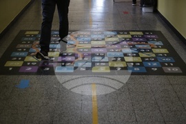 Парламентарни избори - гласуване - 2 СОУ "Академик Емилиян Станев"