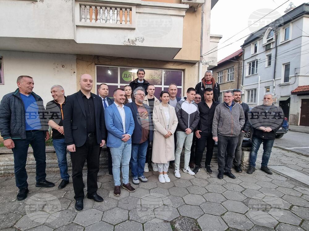 В проектозакона за удължаване на бюджета има и ключов момент, свързан с модернизацията на българската армия, каза депутатът Атанас Славов