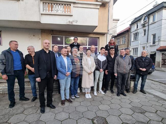 В проектозакона за удължаване на бюджета има и ключов момент, свързан с модернизацията на българската армия, каза депутатът Атанас Славов