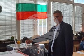 Парламентарни избори - гласуване - Стефан Янев