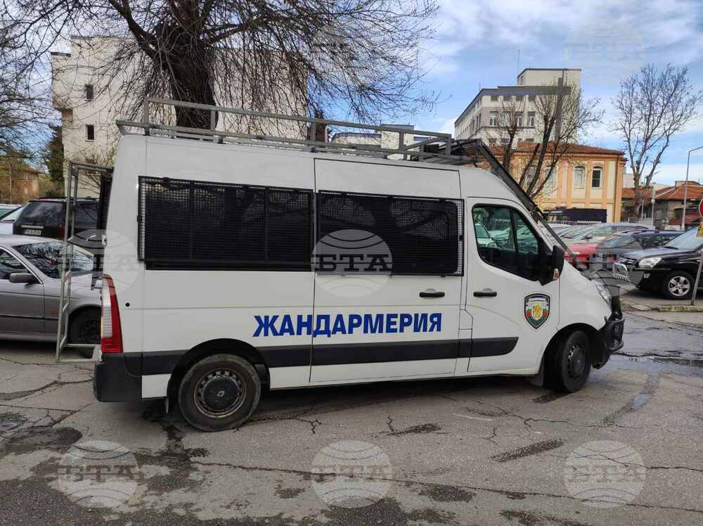 Грузински гражданин, превозвал нелегални мигранти, е задържан на магистрала "Тракия"