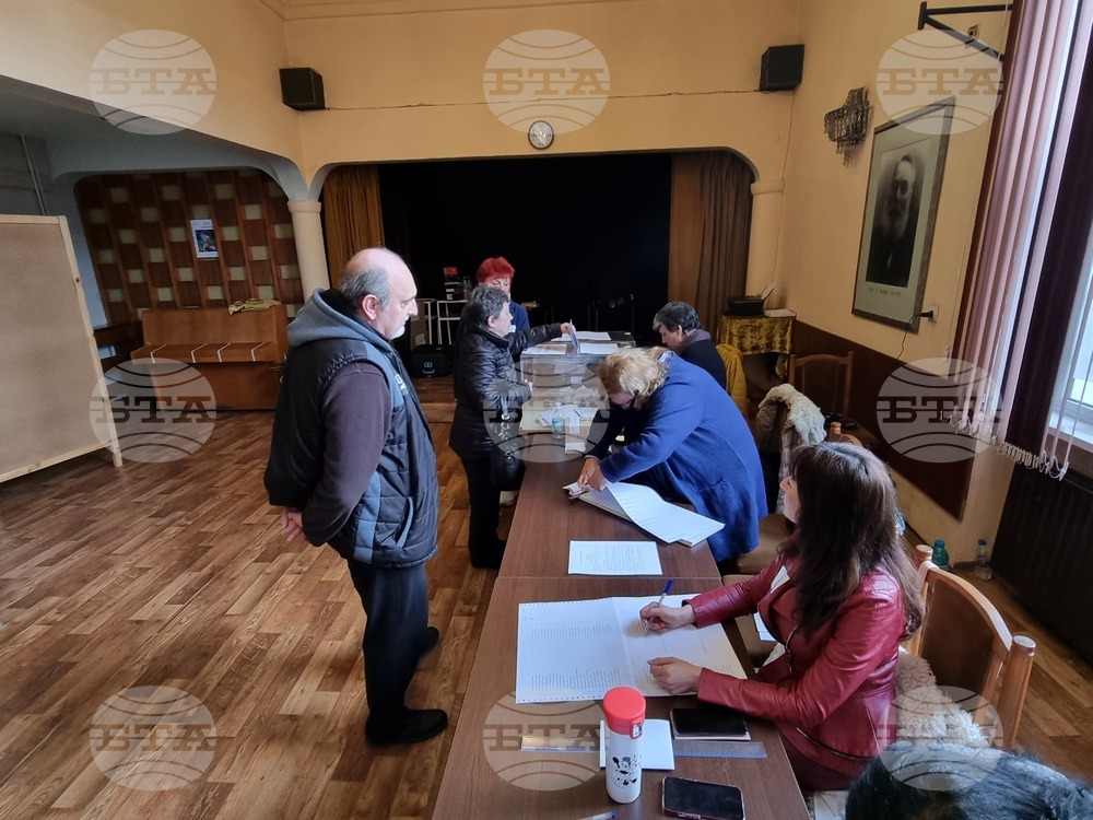 Избирателната активност в област Шумен към 11:00 часа е 8,5 процента