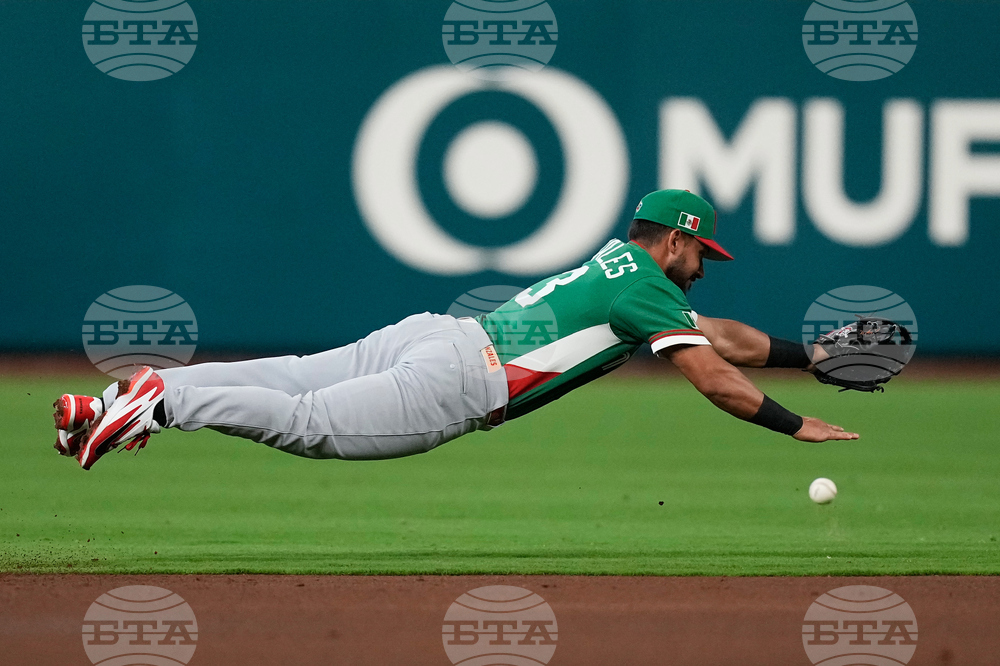 APTOPIX WBC Mexico Britain Baseball
