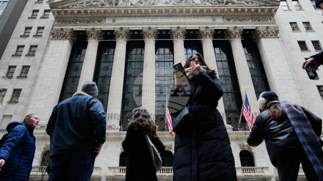 Геополитическото напрежение в Близкия изток измества икономическите данни като основен фактор за пазарите през седмицата